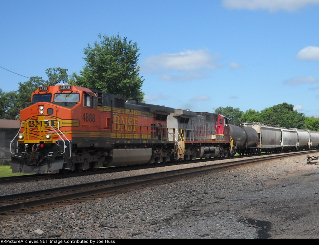 BNSF 4888 East